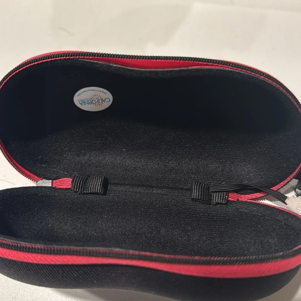 ‼️ FREE with any purchase!! ‼️eyeglass case